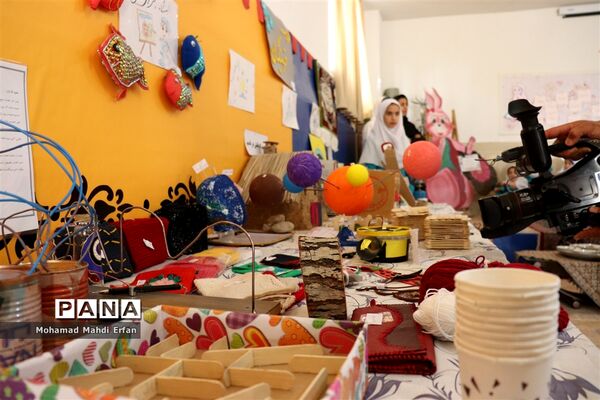 برگزاری نمایشگاه هفته پژوهش در مدارس آباده