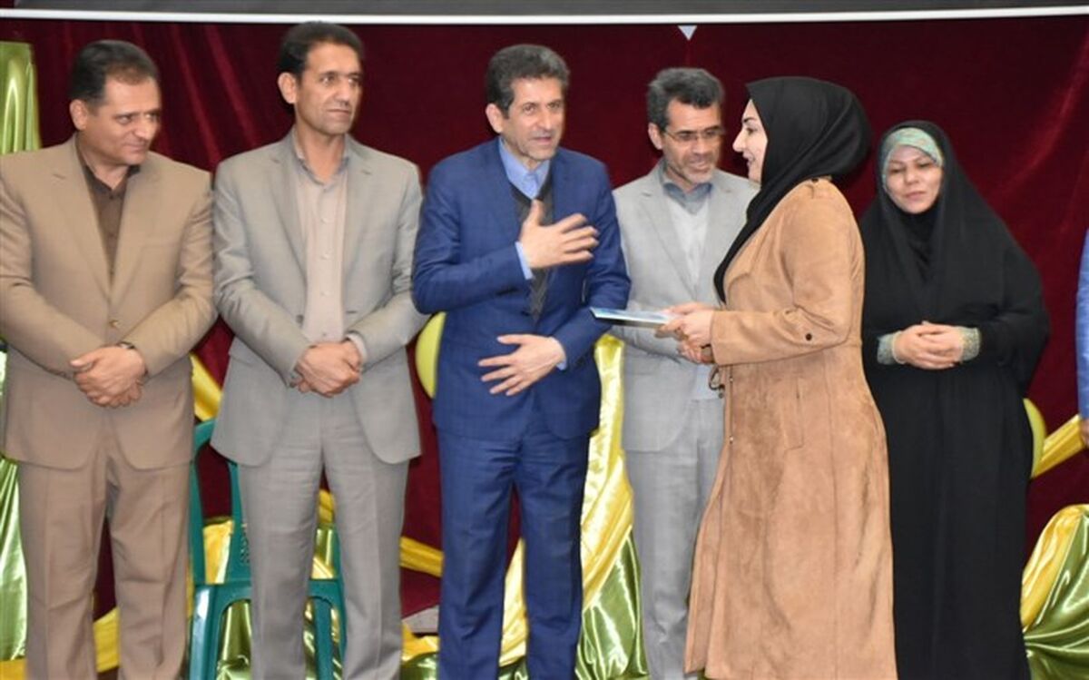 آیین اختتامیه برنامه‌ی معلم پژوهنده در کرمانشاه برگزار شد