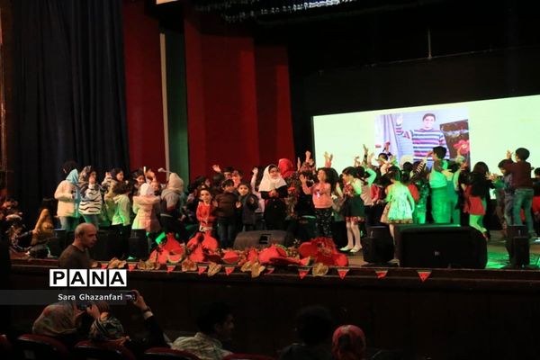 جشن یلدای کودک و خانواده در ساری