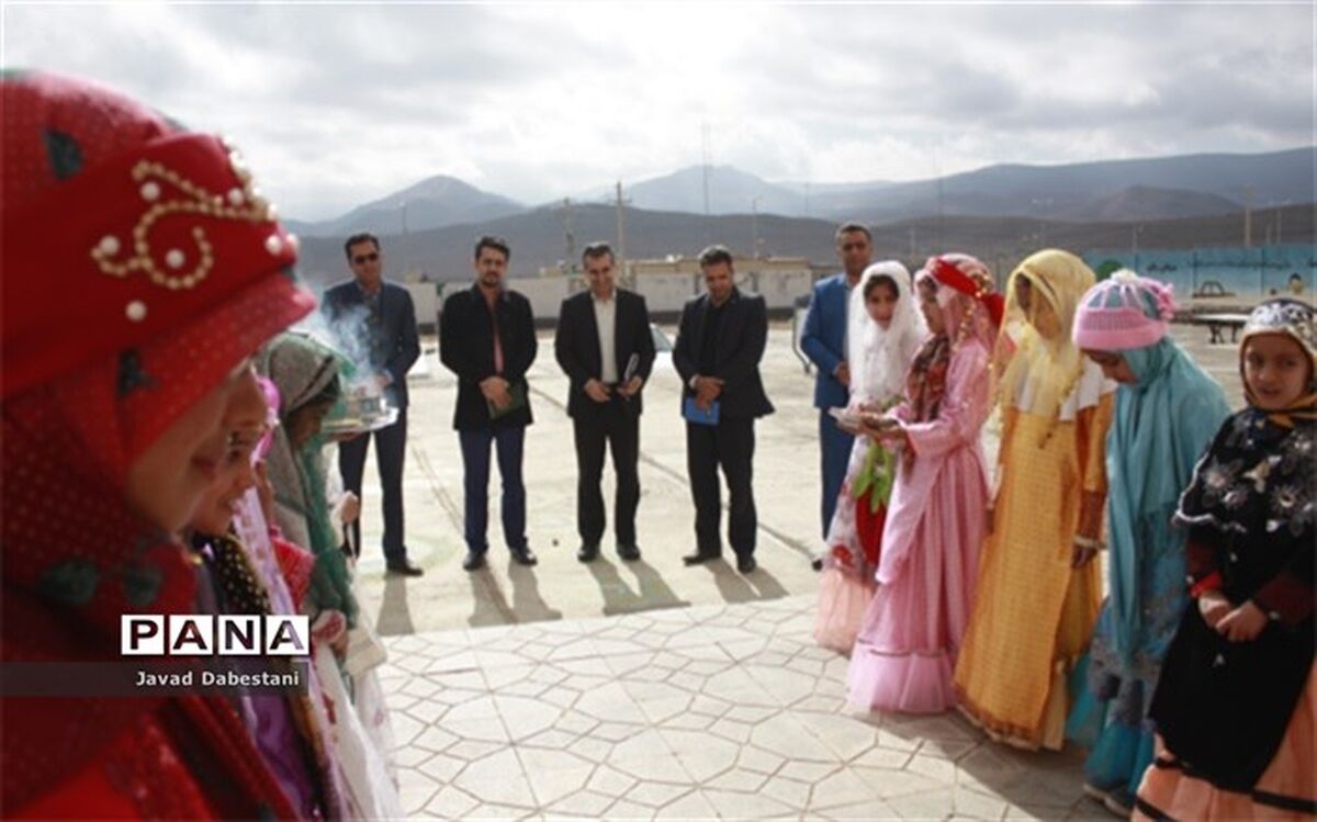 بازدید رییس گروه دفتر عدالت آموزشی و آموزش عشایرکشور از مدارس عشایری منطقه مروست