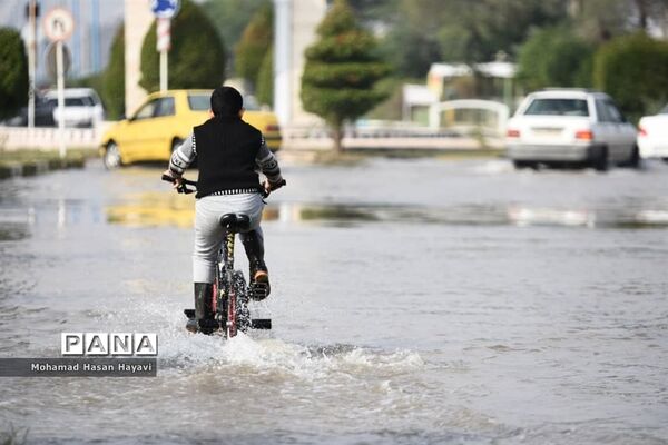 خیابانهای آبادان در محاصره آب گرفتگی