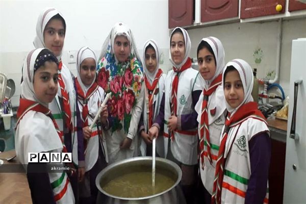 برگزاری شب یلدای قرآنی در مدرسه شاهد عبدالرحمن آدمی ابرکوه