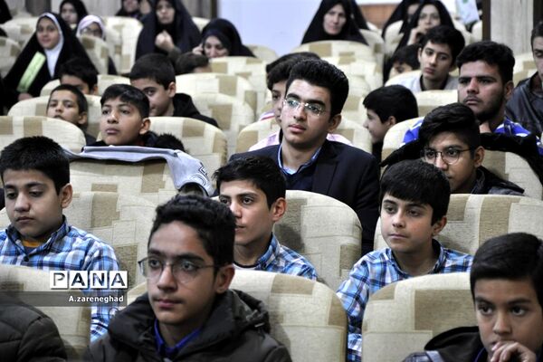 آئین تجلیل ازبرگزیدگان مسابقات قرآن وعترت و فرهنگی هنری اشکذر