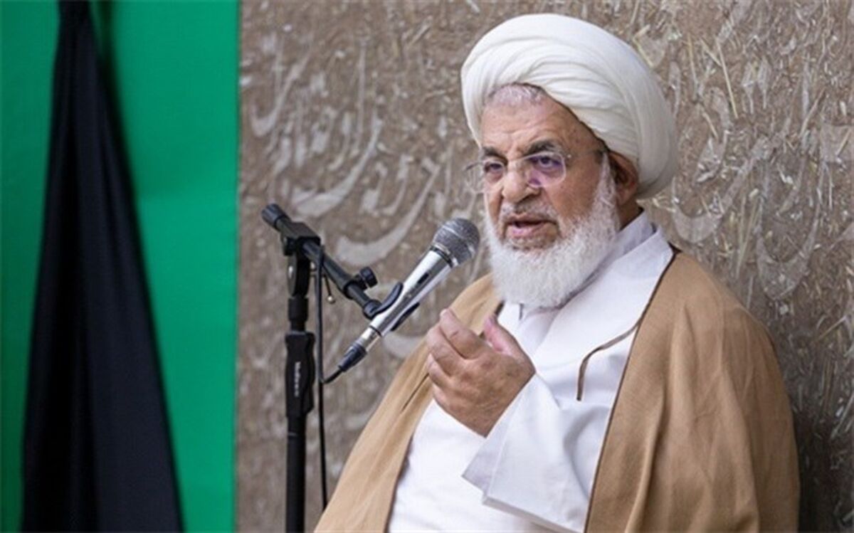 امام جمعه یزد: آمریکا هیچ زمانی برای مردم ایران دل نمی‌سوزاند