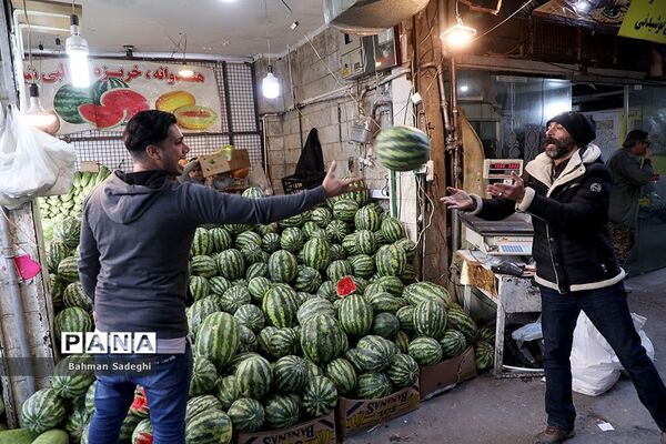 خرید شب یلدا دربازار شهرستانی