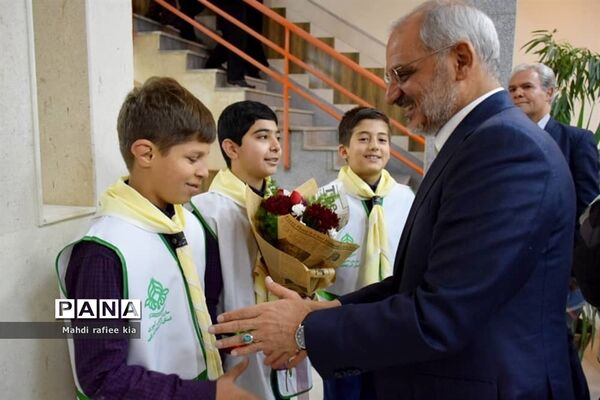 افتتاح دبیرستان مصلی نژاد، کانون بازنشستگان و کلینیک دندانپزشکی فرهنگیان توسط وزیرآموزش و پرورش در تبریز