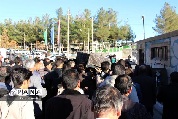 مراسم تشییع دانش آموز پیشتاز در خراسان جنوبی