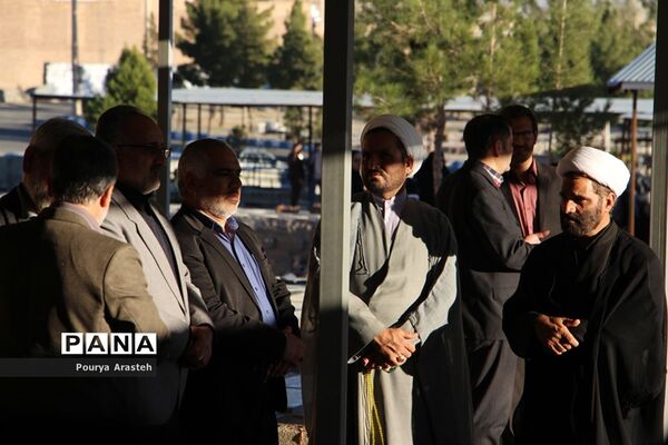 مراسم تشییع دانش آموز پیشتاز در خراسان جنوبی