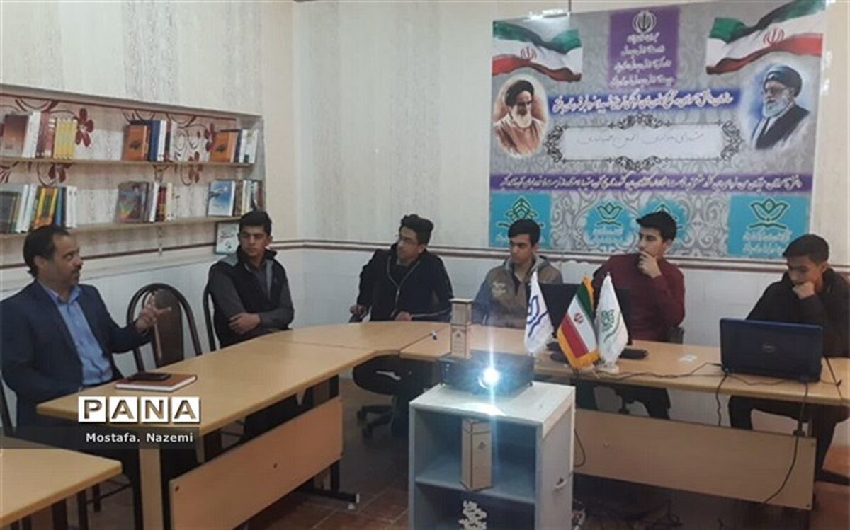 نشست انجمن خبرنگاران مجتمع کانون های شهید باهنر و فجر بافق