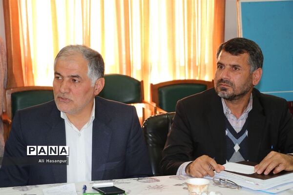 جلسه شورای مرکزی انجمن اولیا و مربیان مازندران