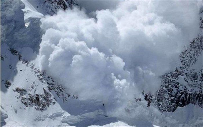 سقوط بهمن در ارتفاعات توچال