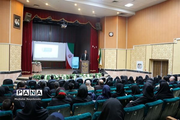 رونمایی از پوستر سی و هشتمین جشنواره مسابقات فرهنگی و هنری دانش‌آموزان خراسان رضوی