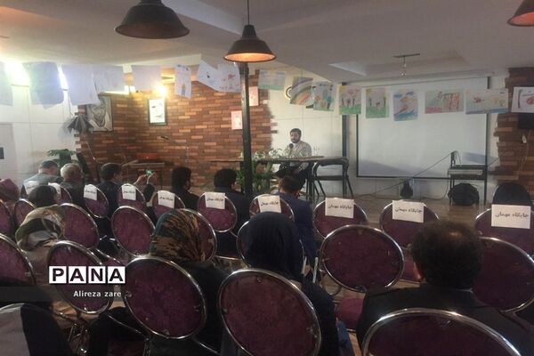 نشست ادبی دال در بوشهر