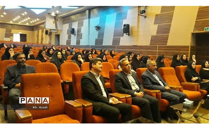 برگزاری کارگاه آموزشی ارزشیابی توصیفی در بافق