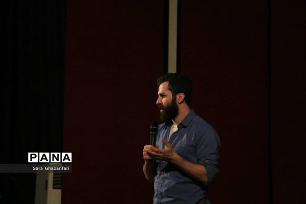 اجرای تئاتر لیگ قهرمانان در ساری
