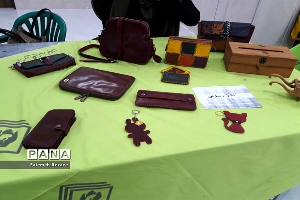 نمایشگاه هنرهای دستی بانوان کارآفرین زنجان