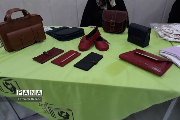 نمایشگاه هنرهای دستی بانوان کارآفرین زنجان