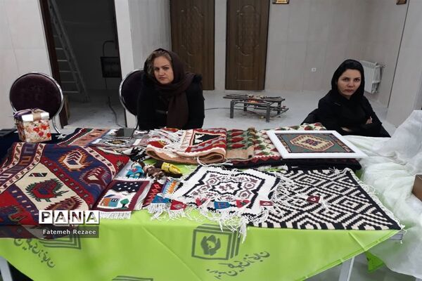 نمایشگاه هنرهای دستی بانوان کارآفرین زنجان