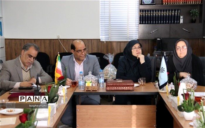 نشست قطبی روسای استعداد درخشان استانها در یزد