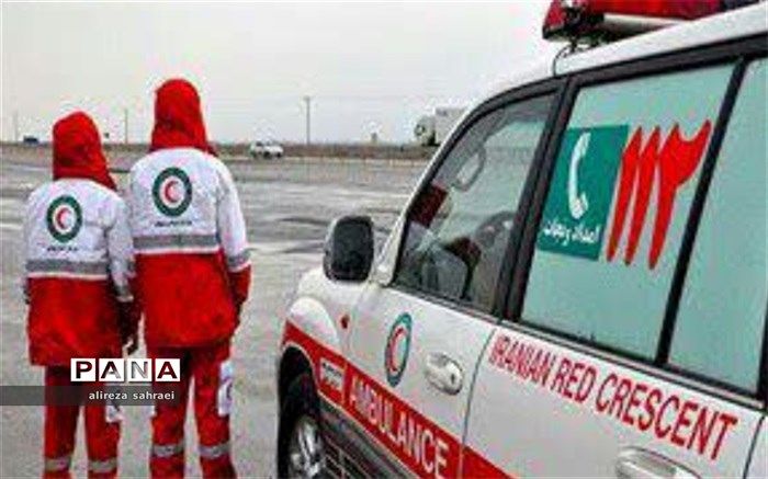 نجات جان راننده تریلر، توسط نجات گران هلال احمر اردکان