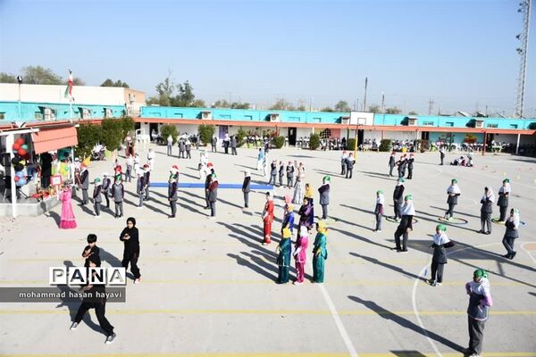 آیین افتتاحیه المپیاد ورزشی درون مدرسه آبادان در دبستان جلال آل احمد