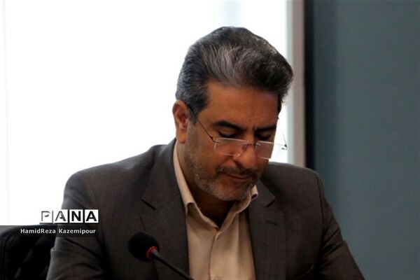 نشست هیات مدیره مجمع خیرین مدرسه ساز شهرستانهای استان تهران به میزبانی بنیاد خیریه شهیدان تقی زاده