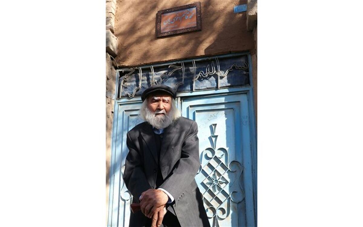 آشنائی با استاد چیره دست و چهره ماندگار هنر سنتی  نیشابور، ایران و  جهان