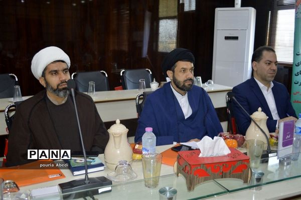 کار گروه کیفیت بخشی به فعالیت های قرآنی در بوشهر