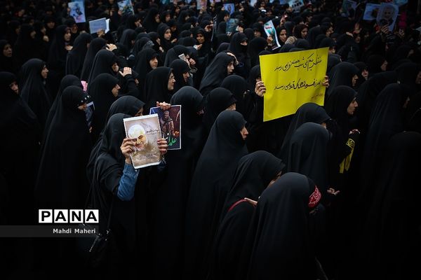 راهپیمایی دانشجویان تهران در پی شهادت سپهبد قاسم سلیمانی