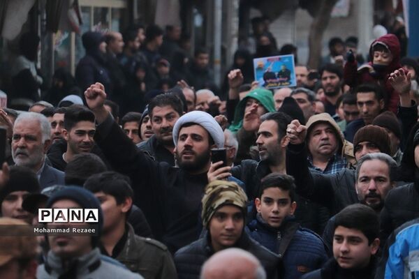 راهپیمایی مردم ولایتمدار منطقه 18 در پی شهادت سپهبد قاسم سلیمانی