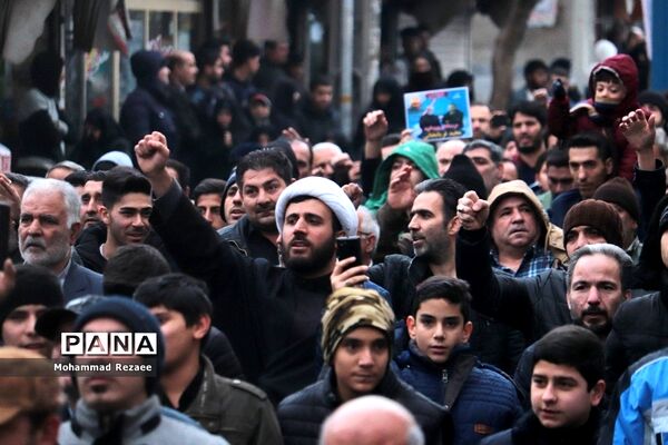 راهپیمایی مردم ولایتمدار منطقه 18 در پی شهادت سپهبد قاسم سلیمانی