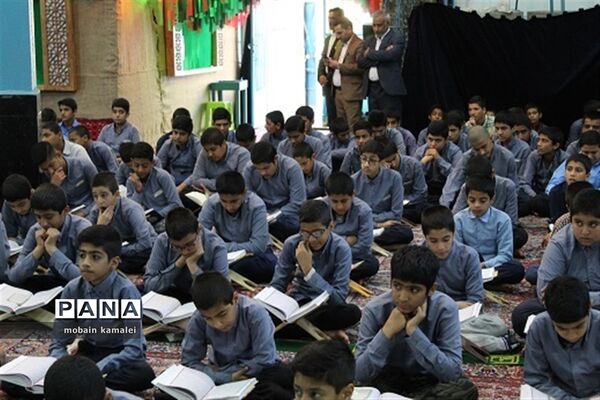 محفل انس با قرآن با رویکرد بصیرت انقلابی