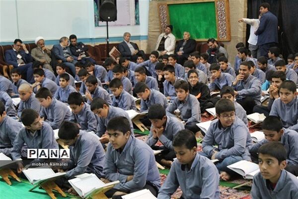 محفل انس با قرآن با رویکرد بصیرت انقلابی