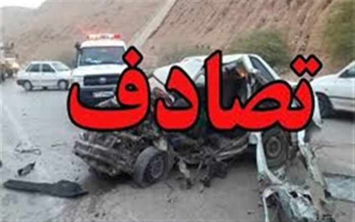 19 مصدوم در تصادف صبحگاهی اتوبوس با کامیون
