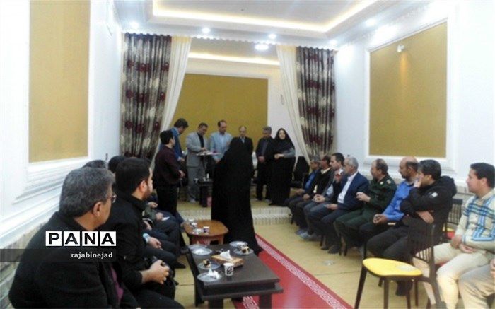 تجلیل از آموزش دهندگان نهضت سواد آموزی ابرکوه