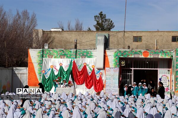 جشن میلاد حضرت زینب (س) در مدارس آباده