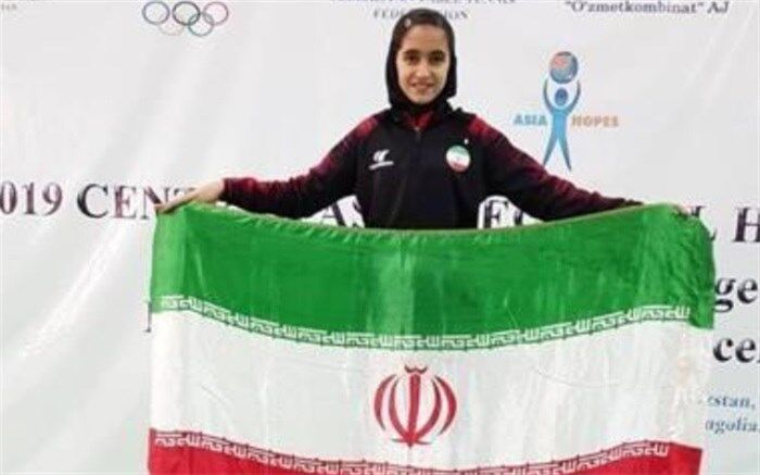 درخشش دانش آموز همدانی در مسابقات پینگ‌پنگ قهرمانی آسیای میانه