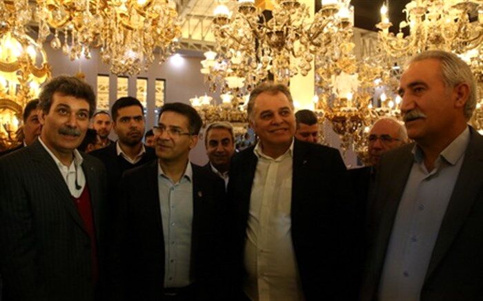 نمایشگاه لوستر و چراغ های تزئینی افتتاح شد