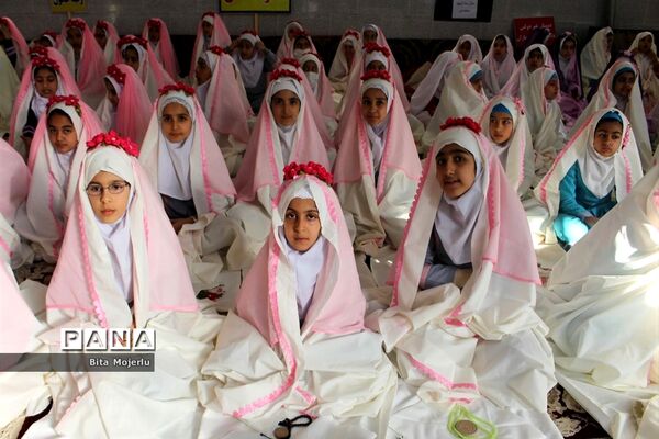 جشن تکلیف دانش‌آموزان دختر شهرستان گلوگاه