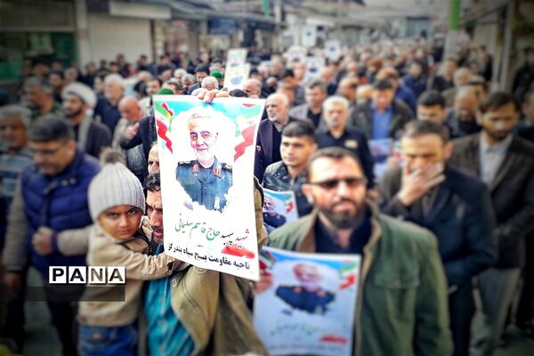 تظاهرات  پرشور مردم گلستان در پی خبر شهادت سردار قاسم سلیمانی