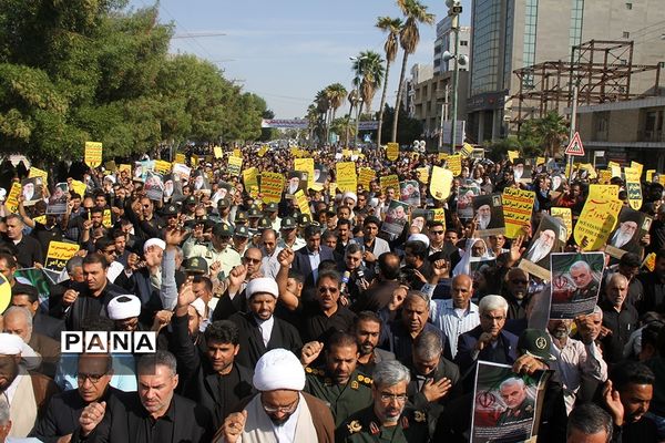 راهپیمایی نمازگزاران بندرعباس به‌مناسبت شهادت سردار سلیمانی