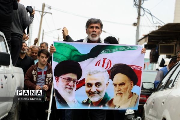 گردهمایی و عزاداری مردم آبادان به‌مناسبت شهادت سردار قاسم سلیمانی