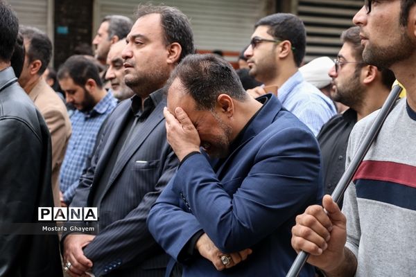 گردهمایی و عزاداری مردم آبادان به‌مناسبت شهادت سردار قاسم سلیمانی