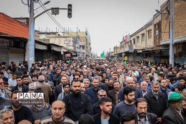 گردهمایی و عزاداری مردم آبادان به‌مناسبت شهادت سردار قاسم سلیمانی