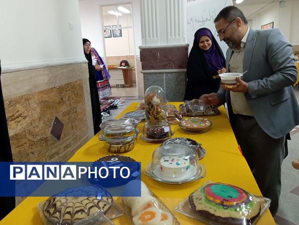 برگزاری جشنواره غذاهای محلی در آموزشگاه فاطمیه 
