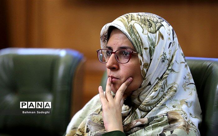 نشان شهروندی نباید جایزه مادی داشته باشد