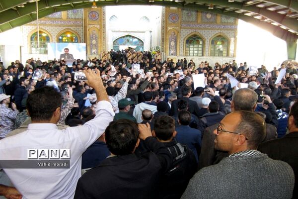 آیین بزرگداشت شهید سردارقاسم سلیمانی در مسجد جامع کرمانشاه