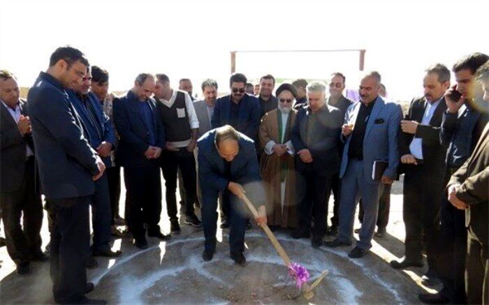 اجرای چهارپروژه عمرانی به مناسبت سالروز سفر رهبری به ابرکوه آغاز شد