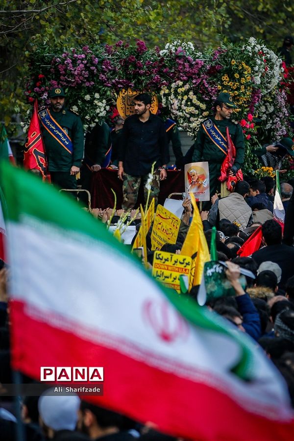 تشییع پیکر شهدای مقاومت در تهران