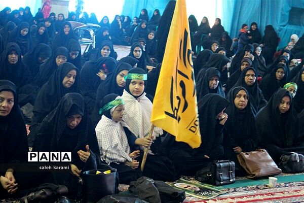 عزاداری فرهنگیان و دانش‌آموزان